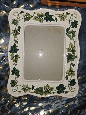 Decorative Ceramic Ivy Picture Frame - White and Green